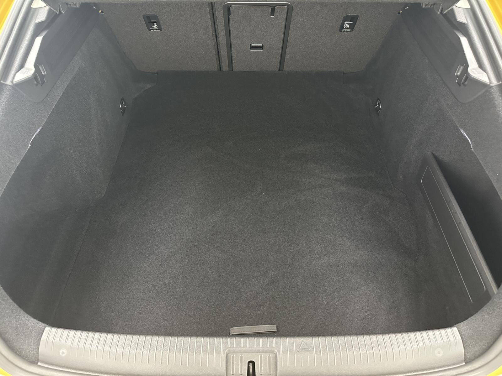 Volkswagen Arteon Elegance "NAVI-CAM-LEDER-SITZH-MULTI-ALU"