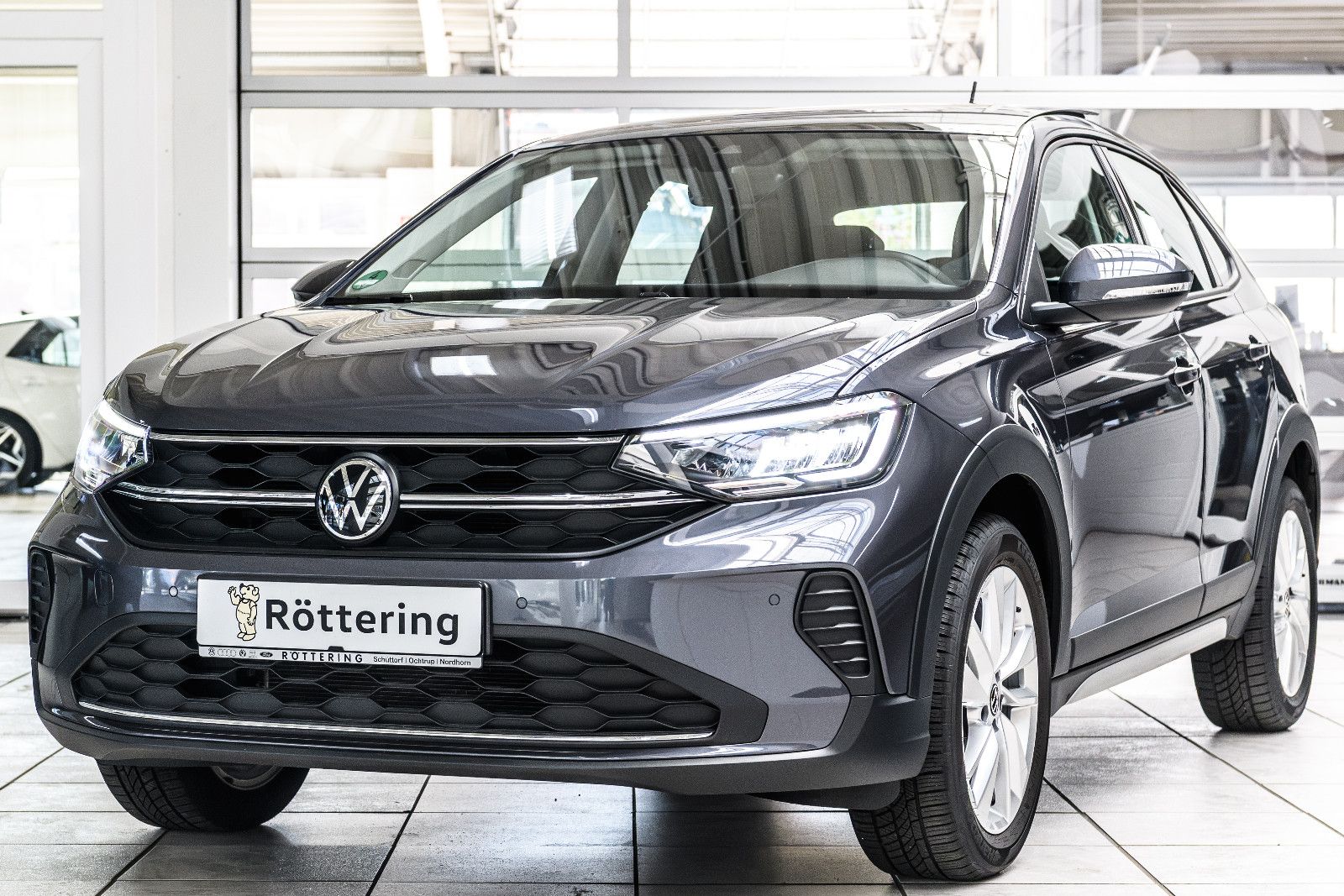 Fahrzeugabbildung Volkswagen Taigo Life+LED+SHZ+NAVI+PDC+*PANORAMA*+GJR