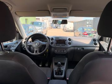 Volkswagen Tiguan - 8