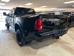 DODGE RAM 3500 Dually Crew Cab Limited 6.7TD HO