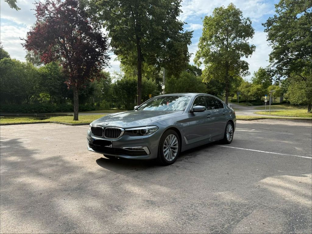Image of BMW 530