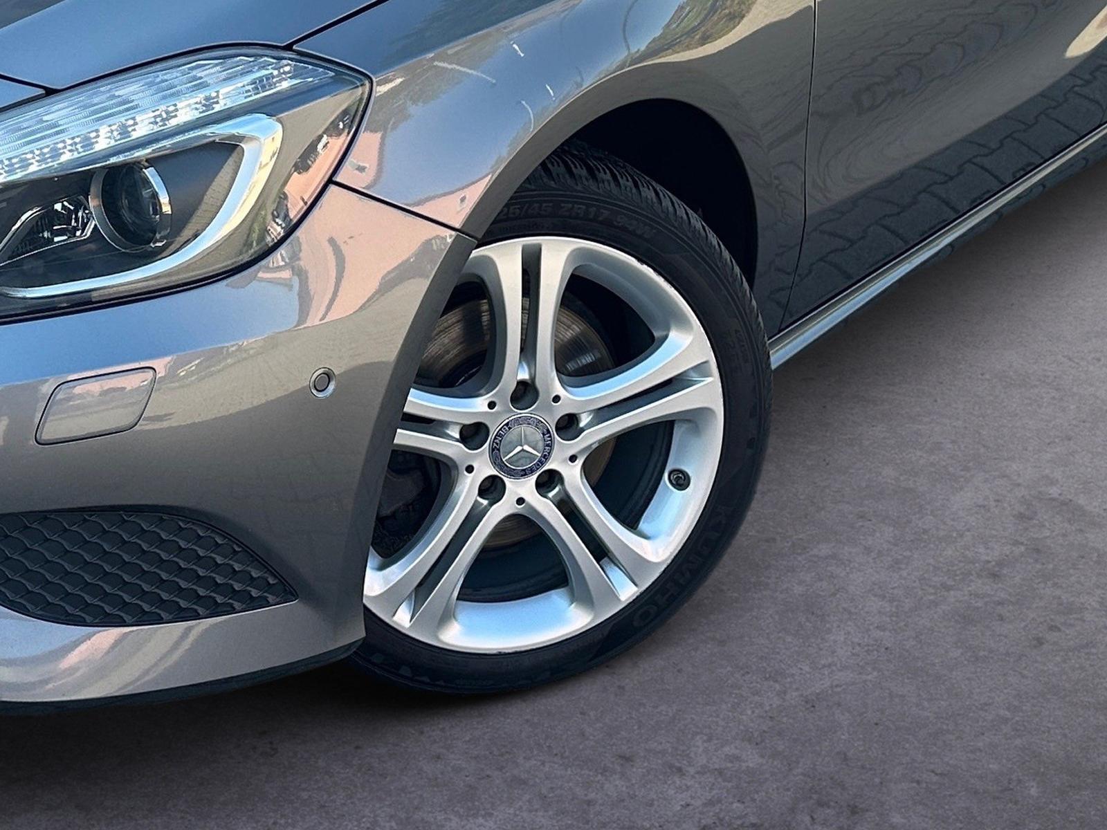 Mercedes-Benz A 180 Xenon*Navi*Sitzhzg*Kamera*Tempomat*AHK*