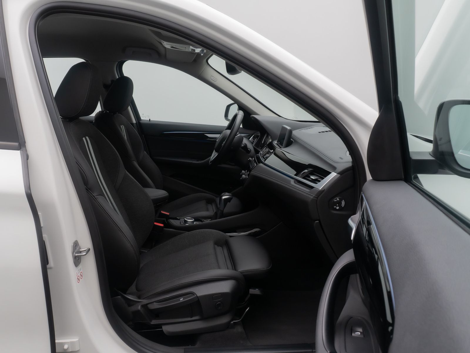 Fahrzeugabbildung BMW X1 xD25e Sport Line ParkAss DAB Navi LED 18Zoll