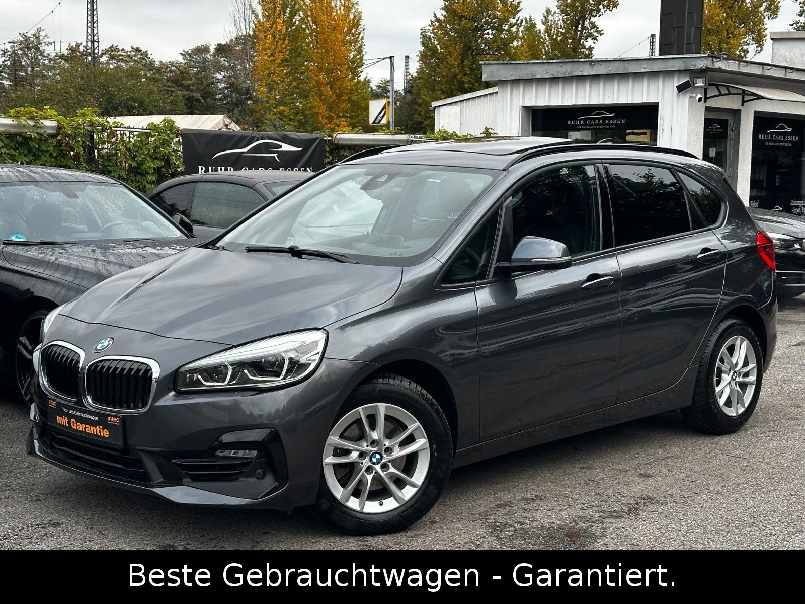 BMW 218 Active Tourer Sport Line * PANORAMA * VOLL *