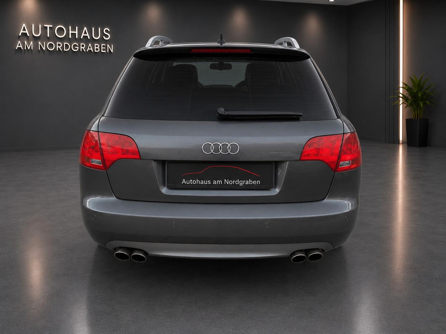 Audi S4 Avant 4.2 V8 344 ch BVM quattro / Recaro Alcantara-Cuir / Bose / Toit ouvrant / GPS MMI Plus