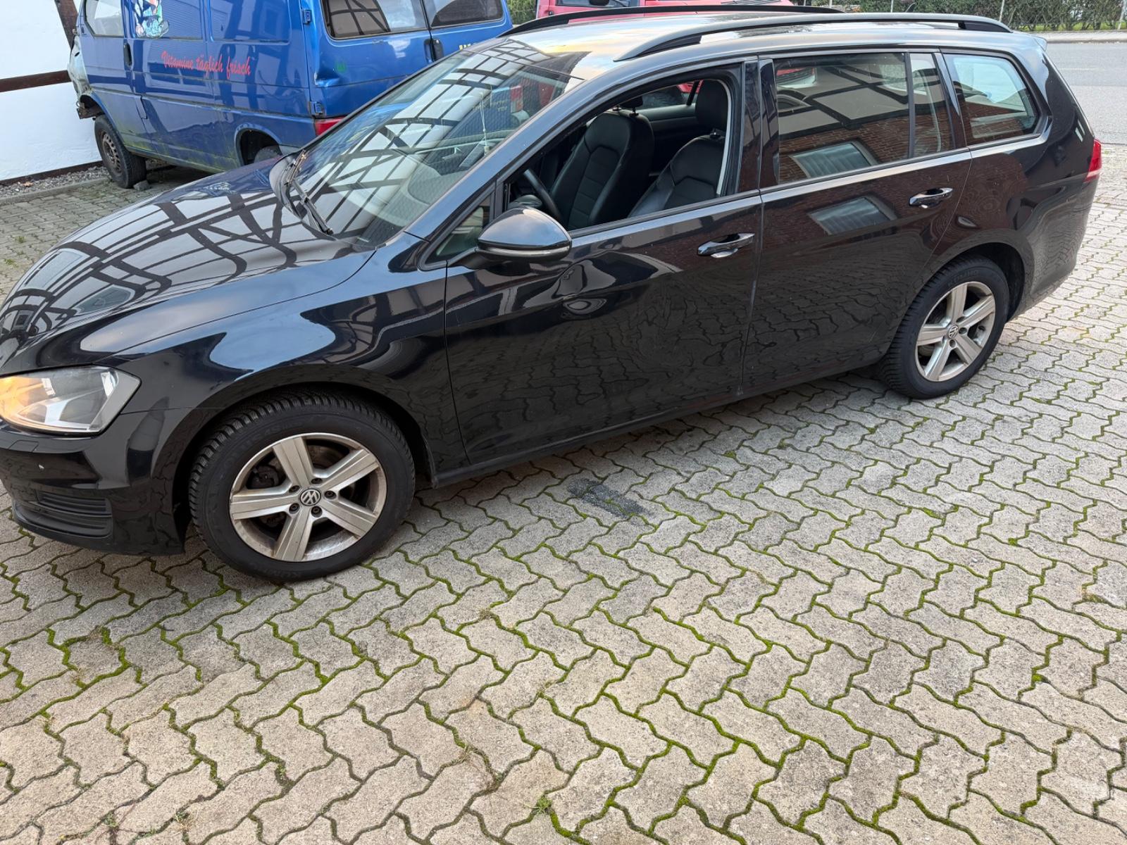 Volkswagen Golf 2014 — engine 1.598 cm³, 110 HP (81kW)