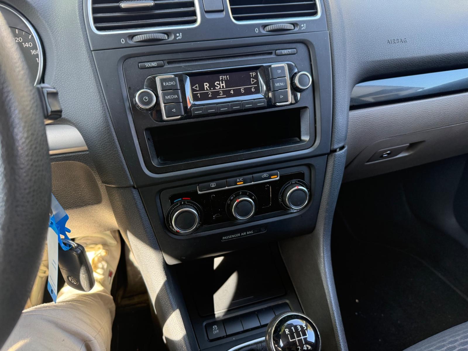 Volkswagen Golf 2013 — photo 24