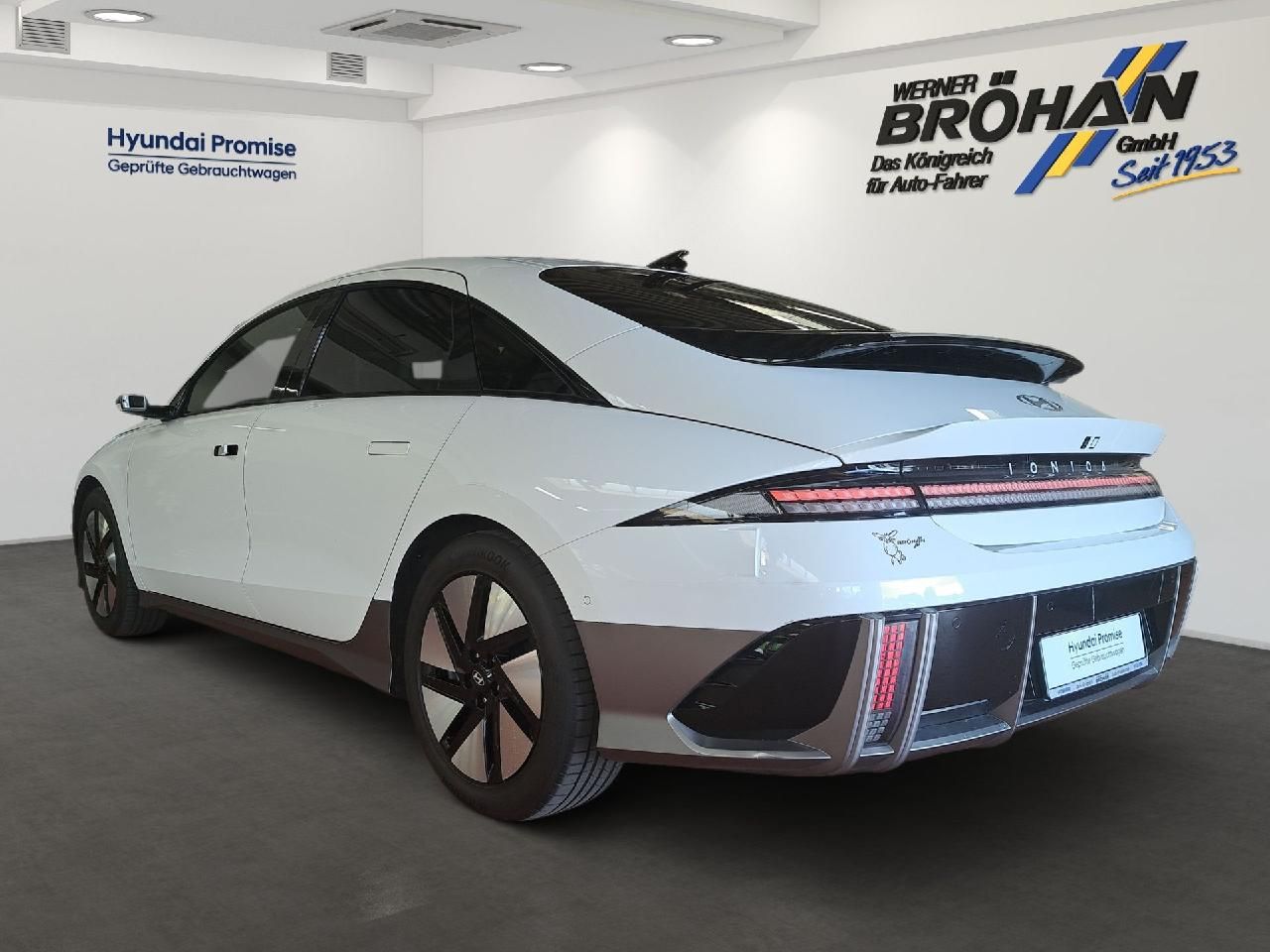 Fahrzeugabbildung Hyundai Ioniq 6 Uniq Elektro*Anhängerkupplung*