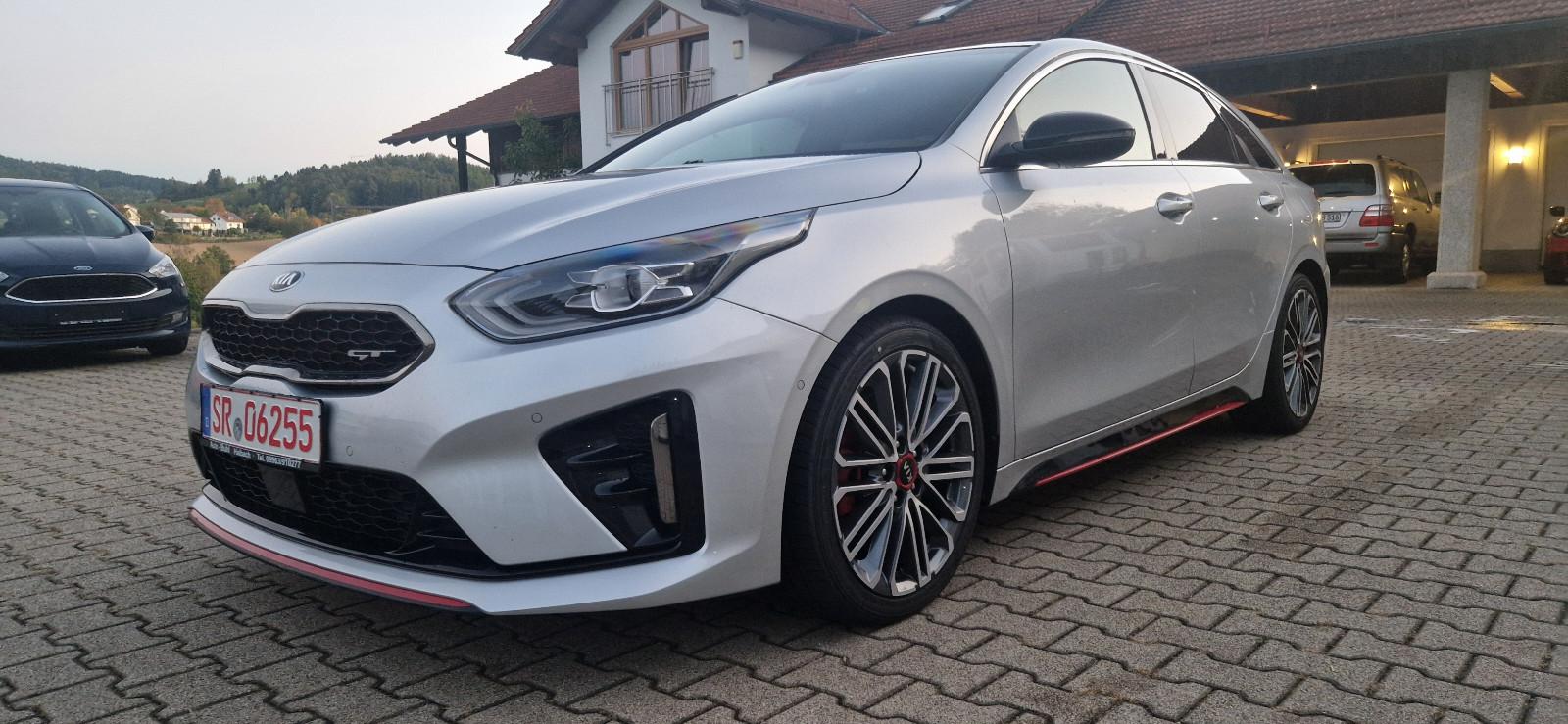Kia pro cee'd / ProCeed