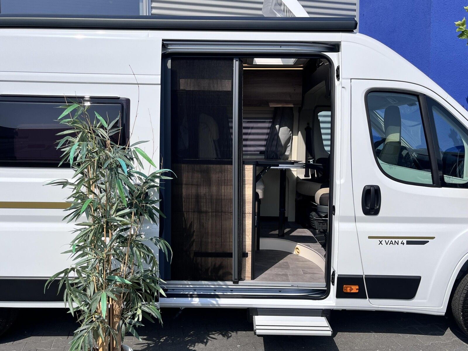 Fahrzeugabbildung XGO X-VAN 4 AUTOMATIK