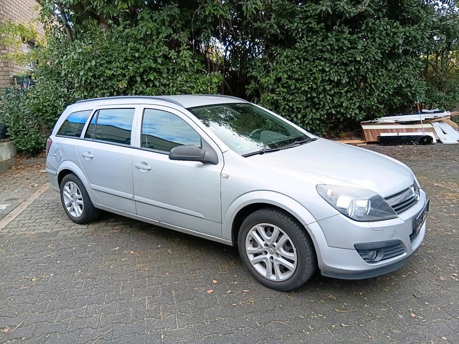 Opel Astra 2006 — interior