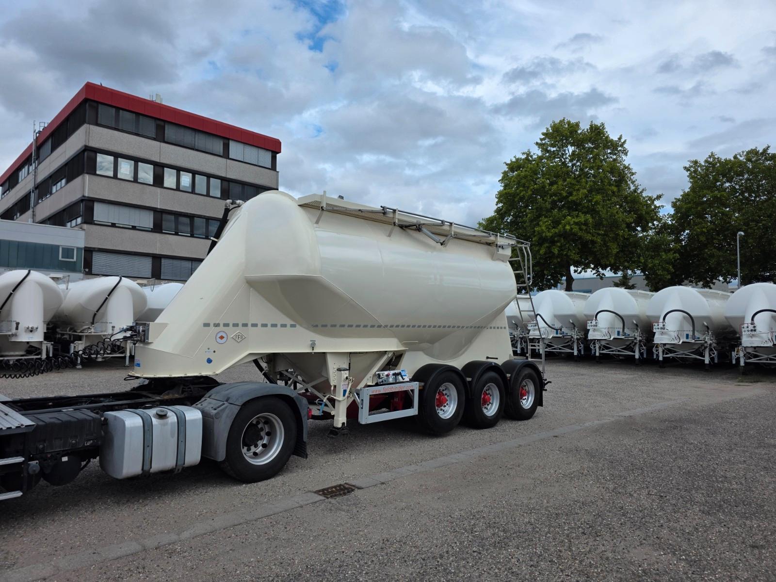 Feldbinder 28m³ / Food stuff / 1 Kammer / 4200Kg