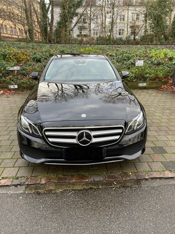 MERCEDES-BENZ Mercedes benz E klasse 220