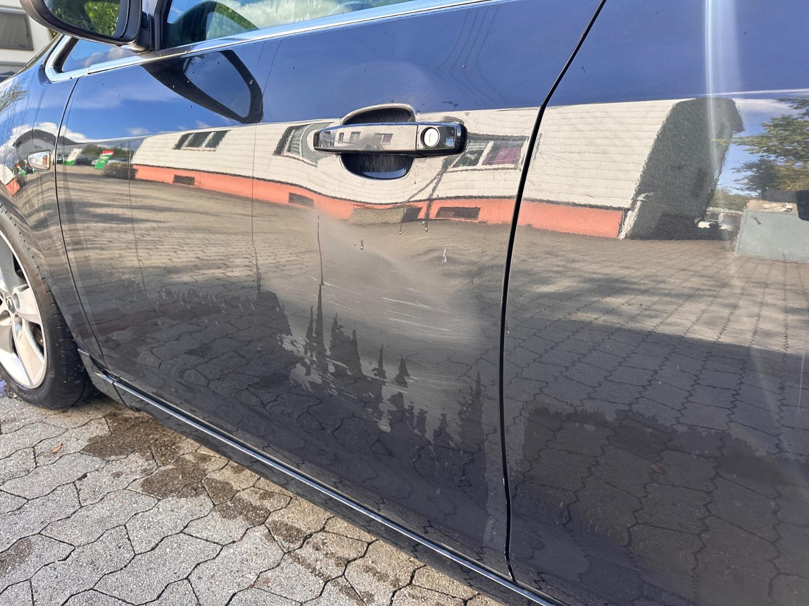 Opel Astra 2013 — photo 11