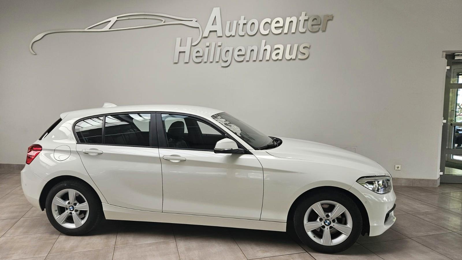 BMW 120i Vollleder Navi Tempomat Sitzheizung PDC LED
