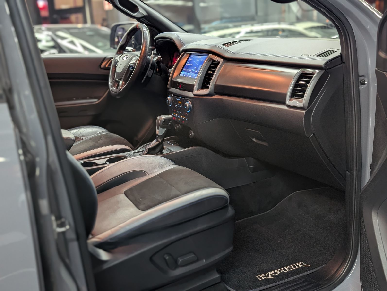 Fahrzeugabbildung Ford Ranger Raptor DoKa 4x4 Performance ROLLO LED AHK