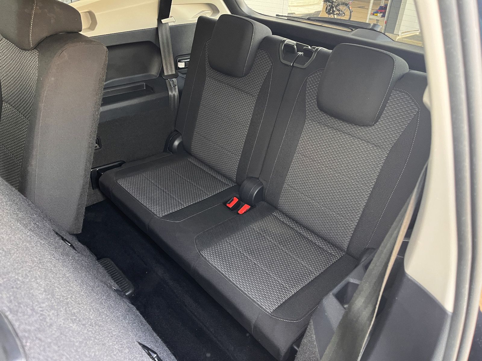 Fahrzeugabbildung Volkswagen Tiguan Allspace Comfortline 2.0 TDI DSG 7-Sitzer