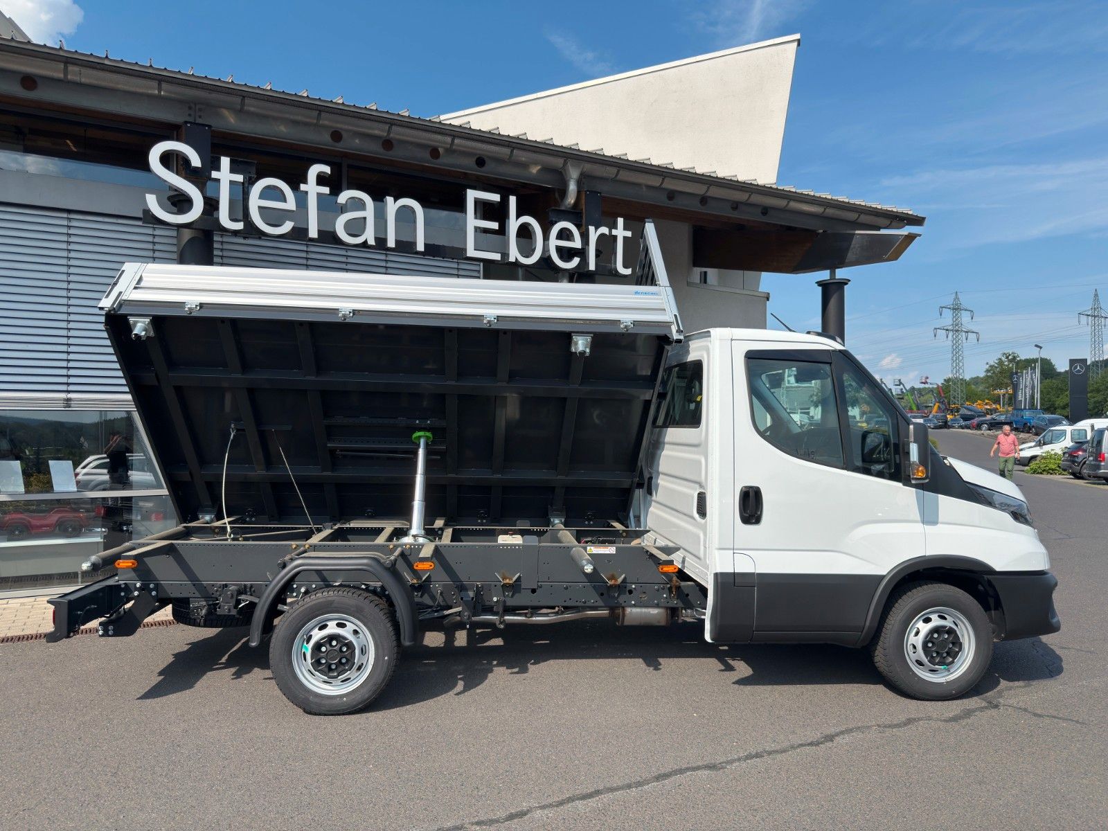 Fahrzeugabbildung Iveco Daily 35S16 3.0L *R3.450mm*AHK*Kamera*Klima*