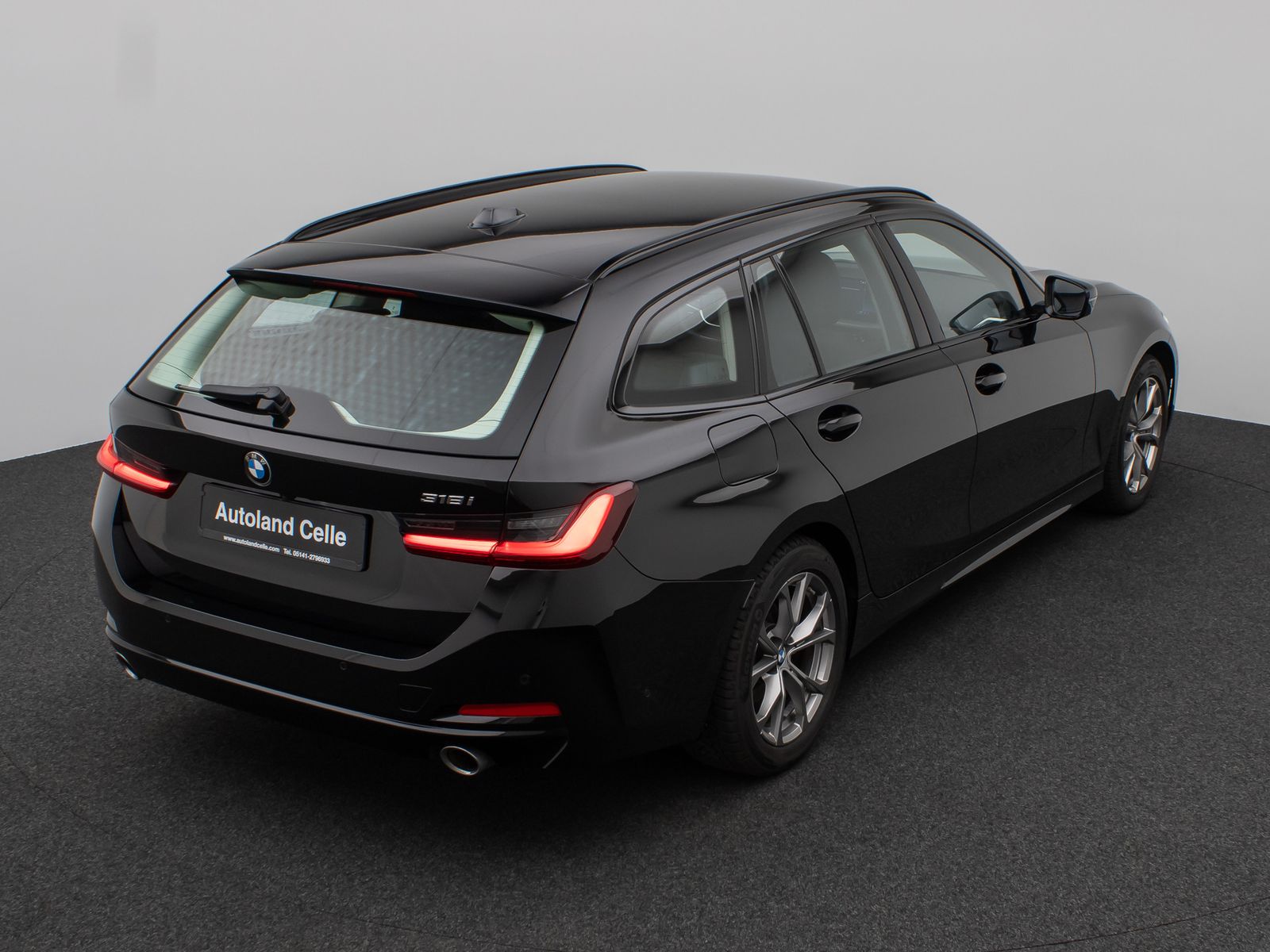 Fahrzeugabbildung BMW 318i Alarm DAB Kamera GeschwindigReg Sportlenkrd