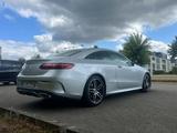 Mercedes-Benz E 220d AMG Line Garantie Panorama Burmester ACC - Mercedes-Benz E 220 Gebrauchtwagen in Karlsruhe