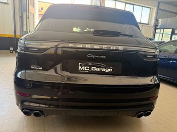 Porsche Cayenne - 5