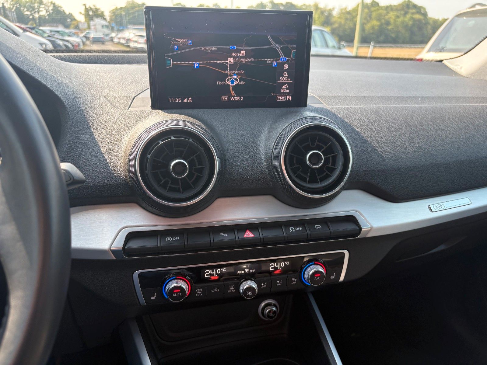 Fahrzeugabbildung Audi Q2 30 TFSI sport Navi LED Klima PDC 2.HAND 17"LM