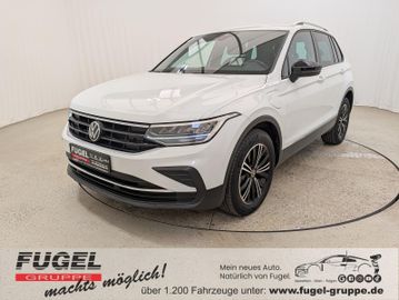 Volkswagen Tiguan - 1