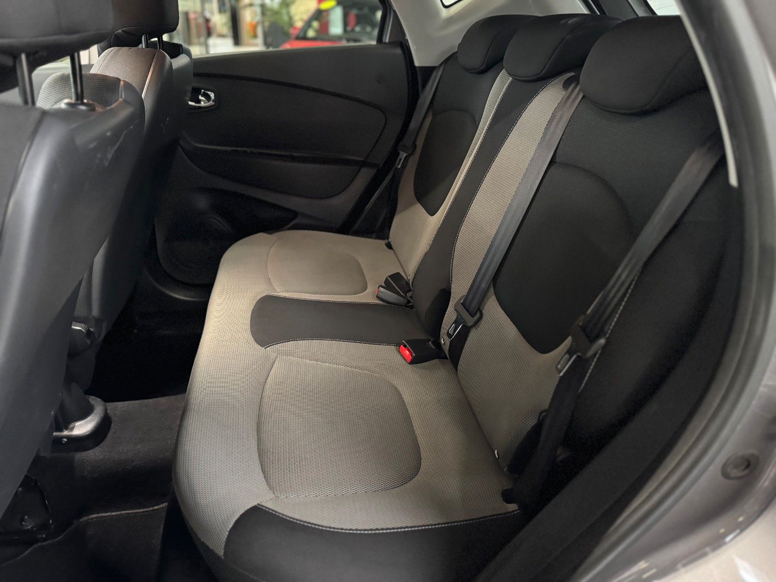 Fahrzeugabbildung Renault Captur 0.9 TCe 90 Dynamique KAMERA+NAVI+SITZH.