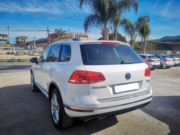 Volkswagen Touareg - 8