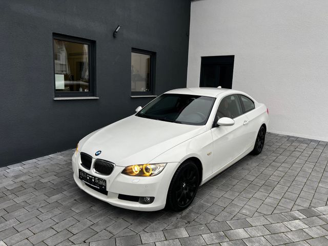 BMW 3 Coupe 325i xDrive Schalter/Navi