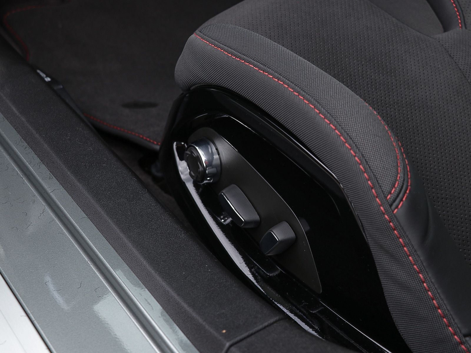 Corvette C8 Stingray Coupe 2024 3LT Europamodell