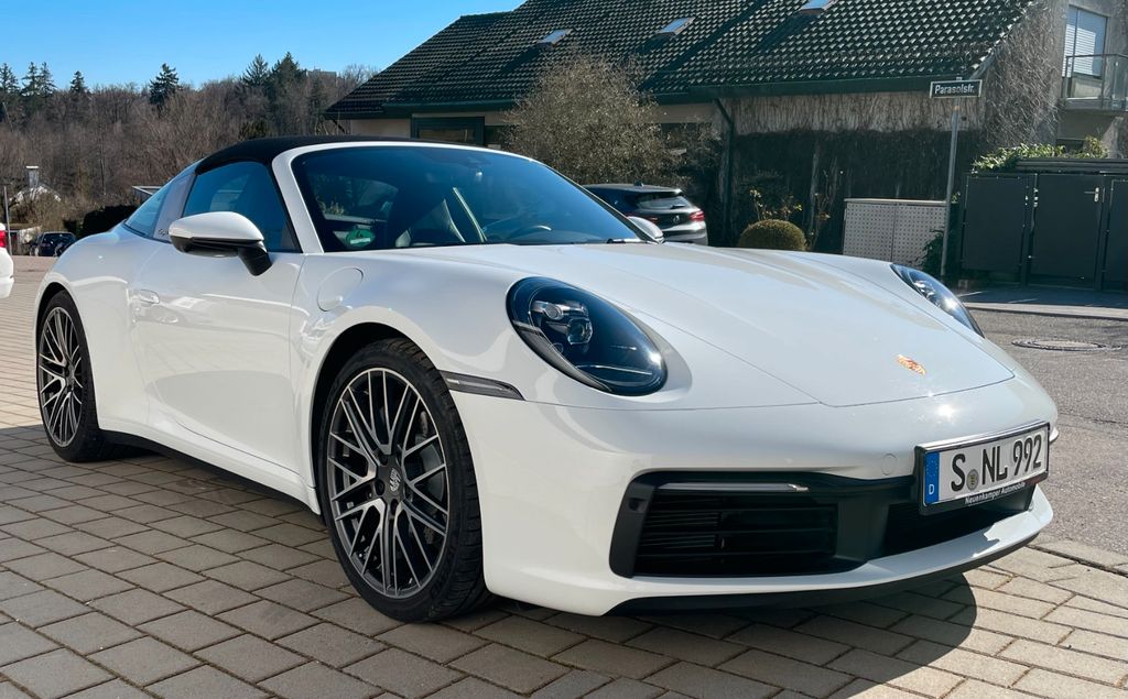 Image of Porsche 992