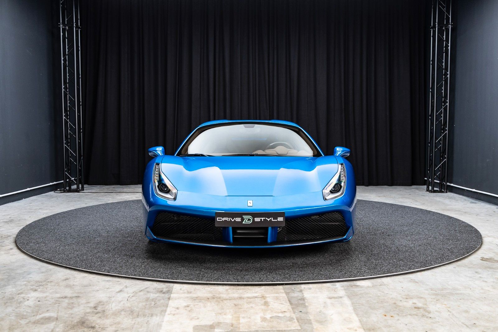 Fahrzeugabbildung Ferrari 488 Spider + Carbon + Daytona + Liftsystem