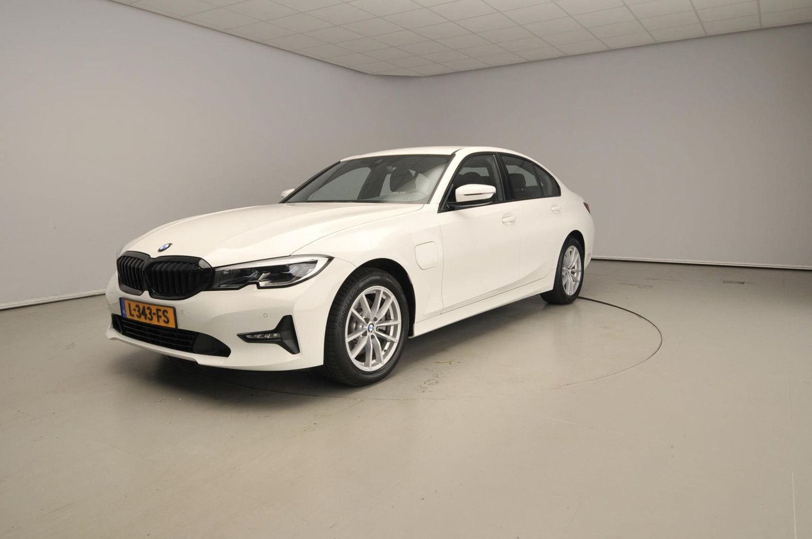 BMW 320 3 Serie Sedan 320e | Laserlicht | Leder | na