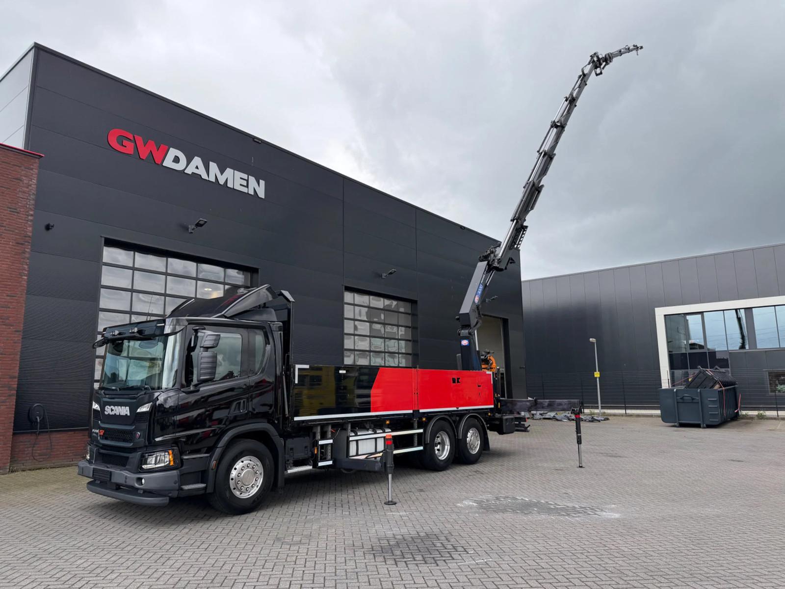 Scania P370 XT 6x2 HMF 3220-K6+Fly jib FJ600-K3 Euro 6D