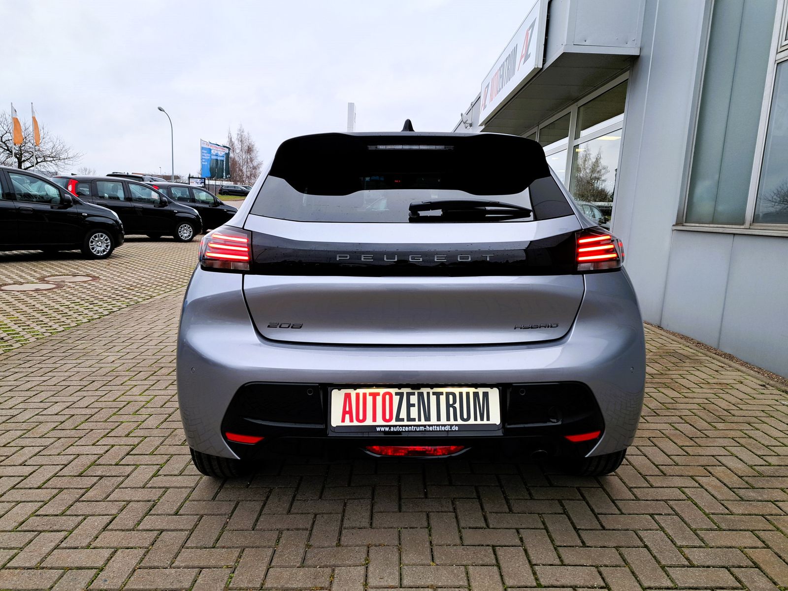 Fahrzeugabbildung Peugeot 208 Allure 1.2 Hybrid AUTOMATIK NAVI SITZHEIZUNG