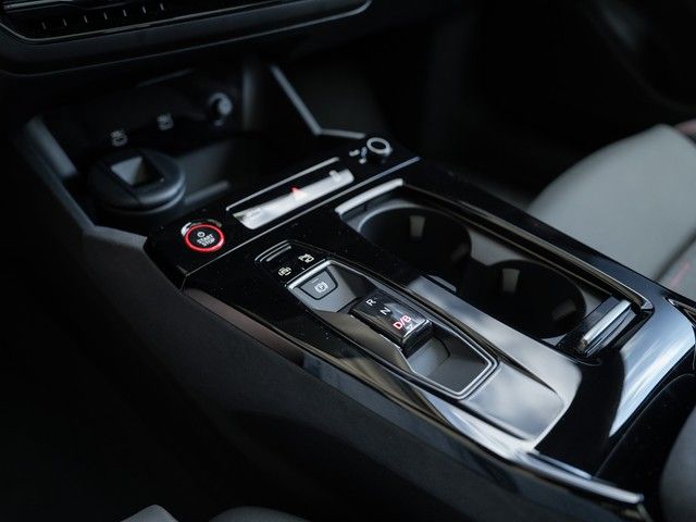 A6 e-tron Avant performance edition one TECH-PRO