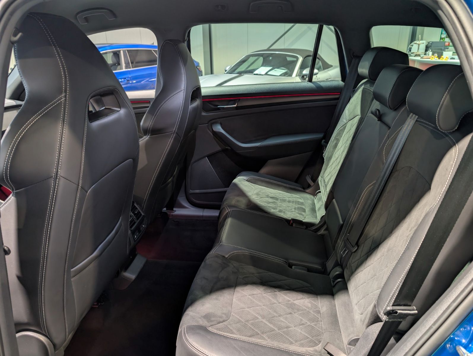 Skoda Kodiaq 2.0 TDI 4x4 DSG Sportline 1.Hand foto 9