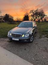 Mercedes-Benz E 280 CDI 4MATIC T AVANTGARDE Avantgarde - Mercedes-Benz E 280 mit Panoramadach