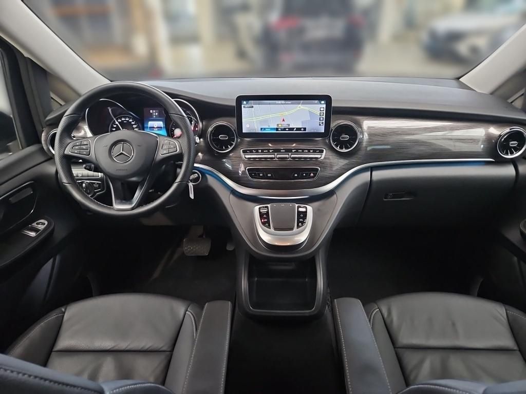 Fahrzeugabbildung Mercedes-Benz V 300 AVG lang 4x4 7 Sitze 2,5tAHK DISTRONIC EDW