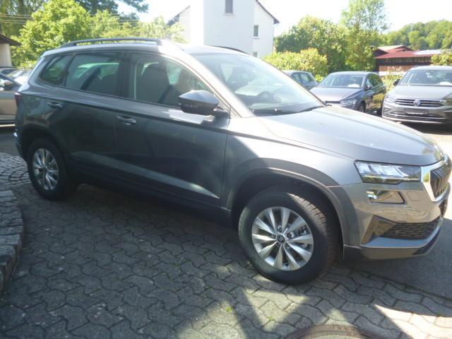 Skoda Karoq DSG 1,5l LED AHK Kamera ALU
