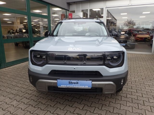 Fahrzeugabbildung BAIC BJ30 4WD HEV El. Panodach Leder digitales Cockpi