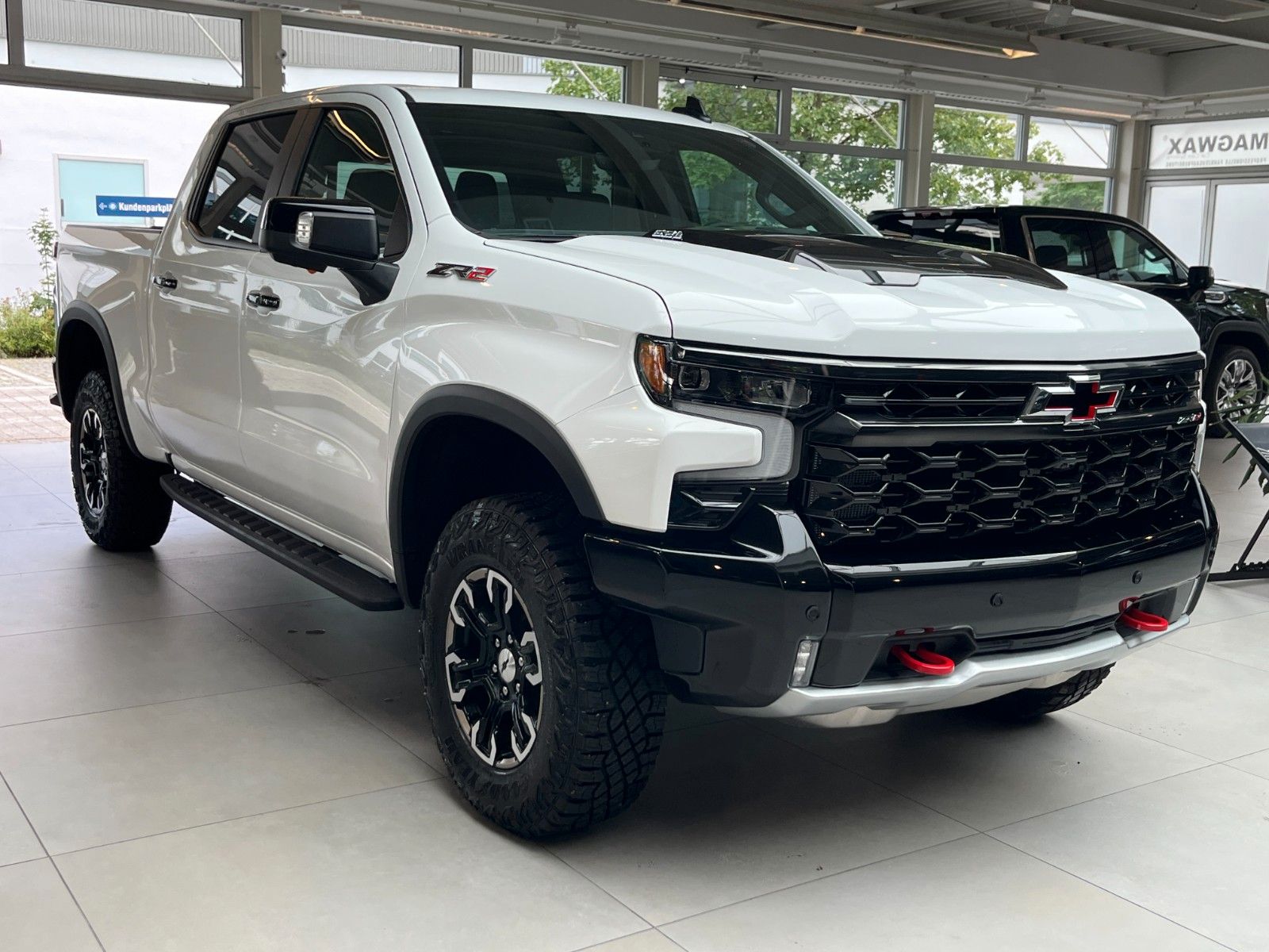 Fahrzeugabbildung Chevrolet Silverado ZR2 V8 6.2*Head-Up*360°*Offroad*AHK