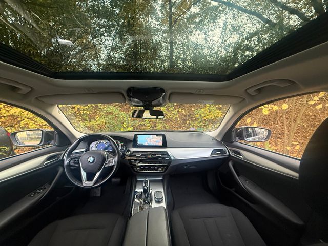BMW 520i , STANDHEIZUNG, Memory, TV, Head Up, Kamera