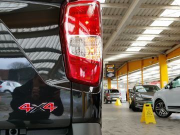 Ssangyong New Grand Musso 2,2D 4x4 Leder el.Sitz Schiebed.