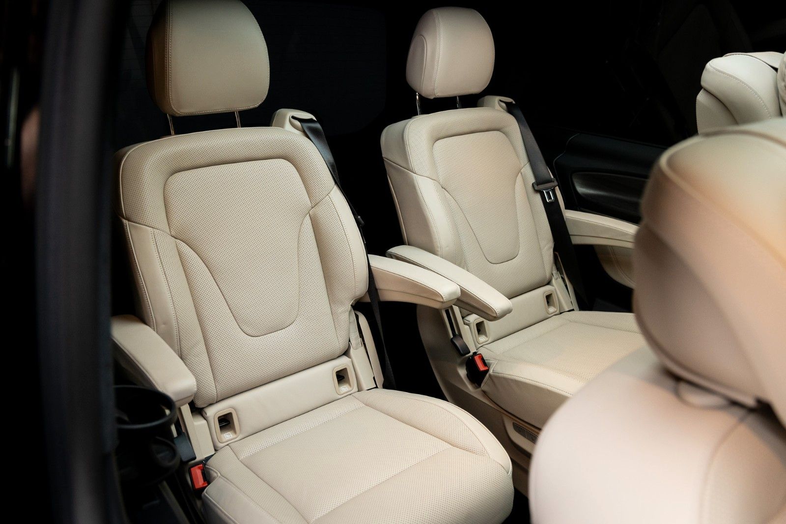 Fahrzeugabbildung Mercedes-Benz V 300 d 4MATIC EXCLUSIVE lang + AIRMATIC + Bur