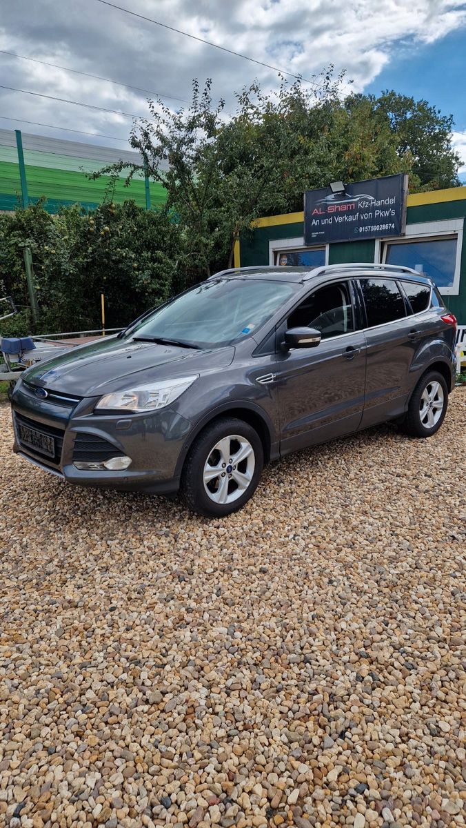 Ford Kuga - 1