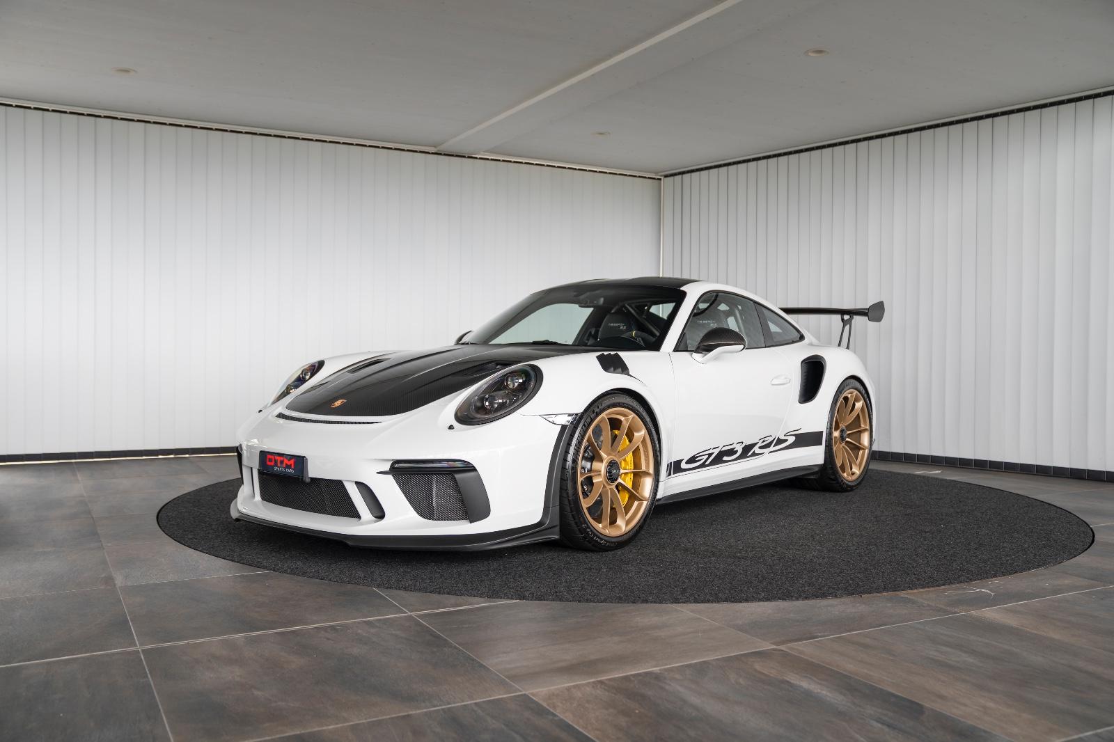 Porsche 911 GT3 RS Weissach