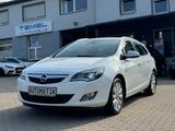 Opel Astra J Sports Tourer Innovation*NAVI*AHK*8xFACH - Opel Astra: Innovation J