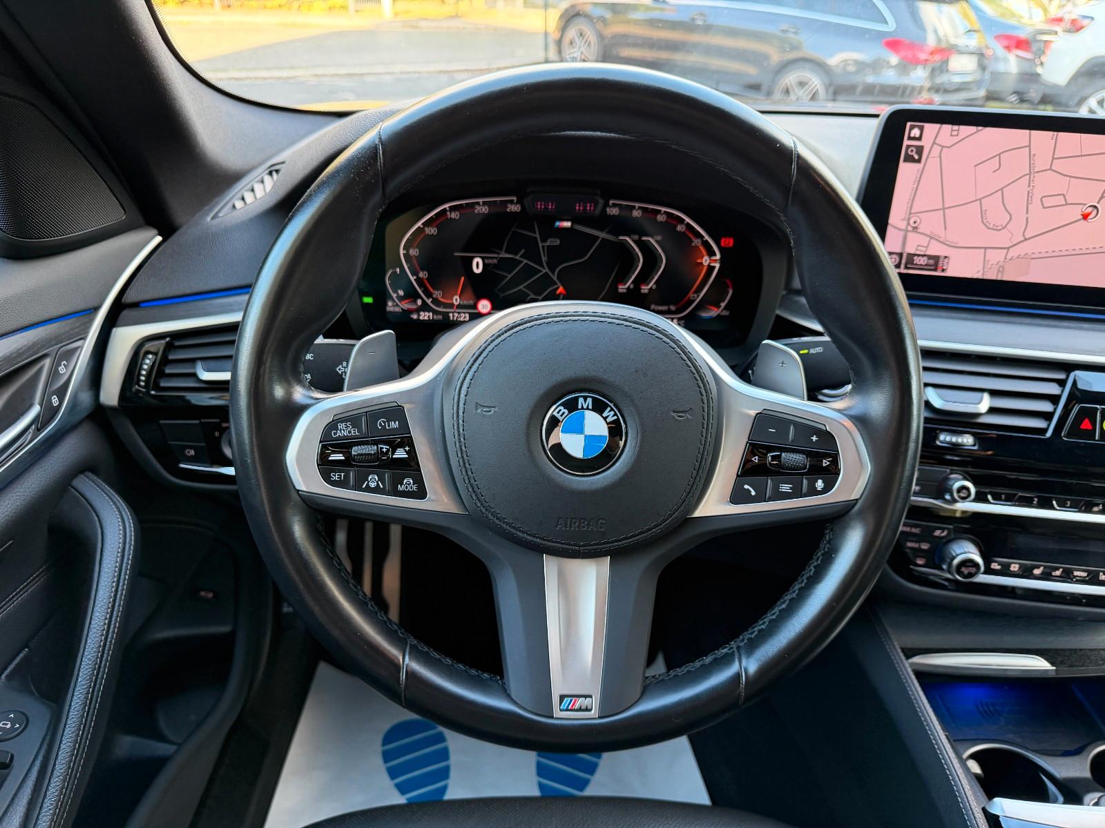 BMW 530d xDrive M Sport HEADUP/AHK/LASER/MEMORY/360°